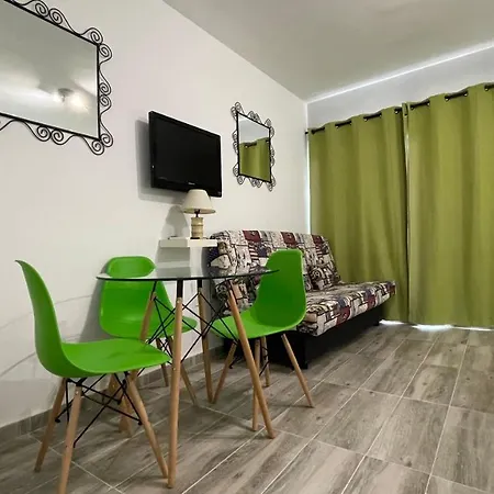 Apartmán Estudio Con Vista Al Mar 19 *